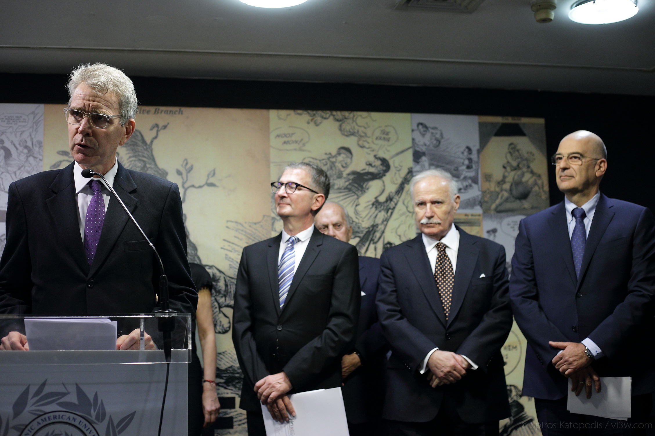 Ambassador Geoffrey Pyatt speaking at a Greek America Foundation program