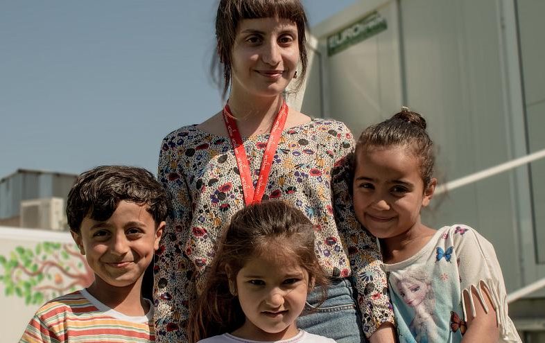 METAdrasi supporting children