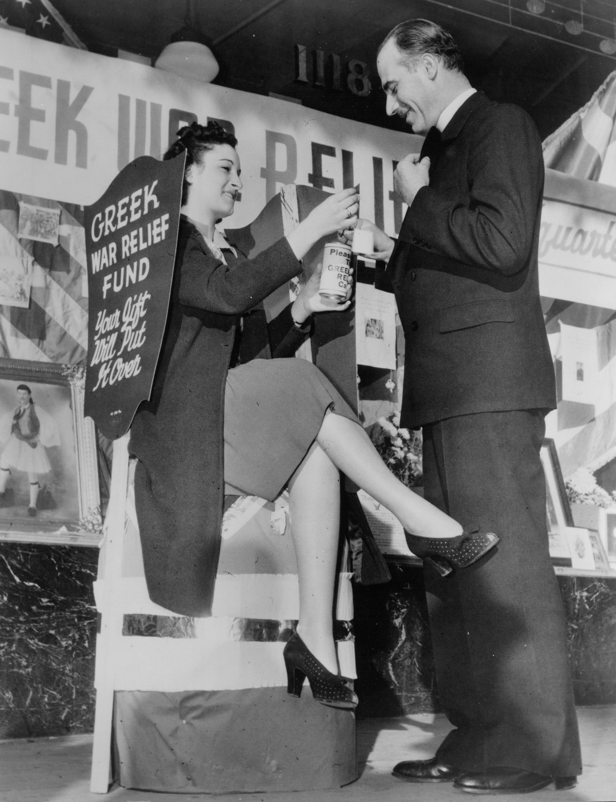 Kansas City, November 30, 1940: Josephine Danubio collects for Greek War Relief. Acme Newspictures; Gregory C. Pappas collection.